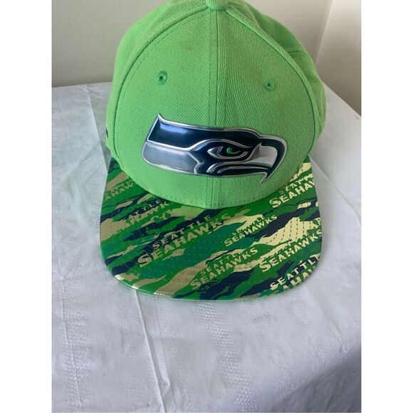 New Era Seattle Seahawks 9FIFTY Green Shiny Camo Snapback Trucker Hat Rare - Picture 1 of 11